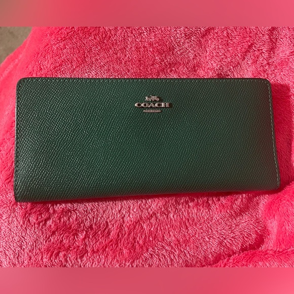 Coach Bags Green Coach Wallet Like New Poshmark